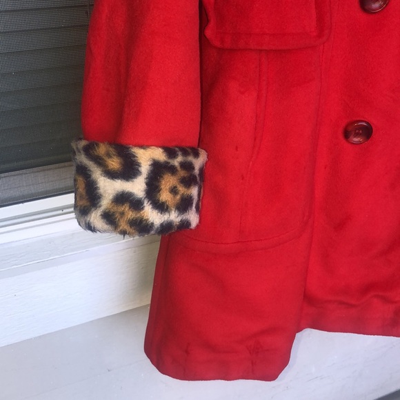 Stylish Red Doubled Breasted Pea Coat with Leopard Trim - Picture 6 of 16